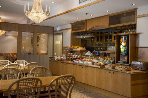 Crystal Plaza Hotel image 15