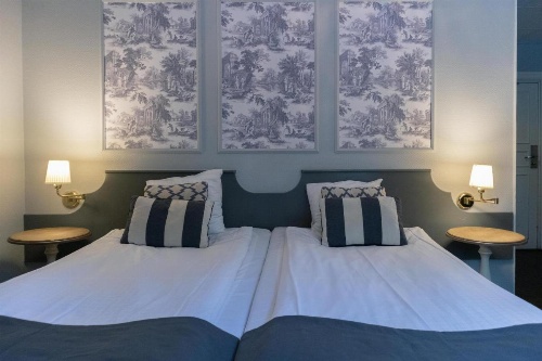 Crystal Plaza Hotel image 40